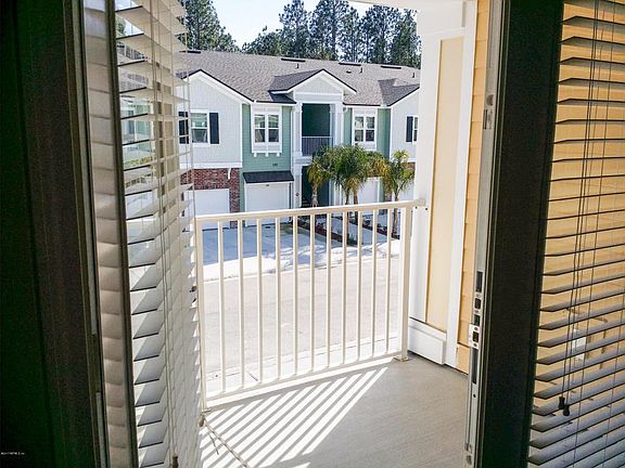 5th image of 131 Burnett Ct Unit 105