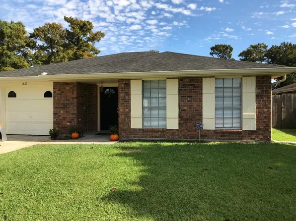 1629 Lancaster Dr, Marrero, LA 70072