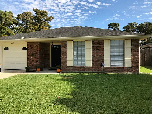 1629 Lancaster Dr Photo 1