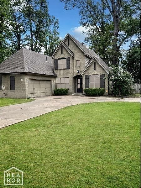 1st image of 752 Pleasant Woods Dr