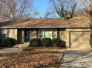 3324 W 74th St, Prairie Village, KS 66208