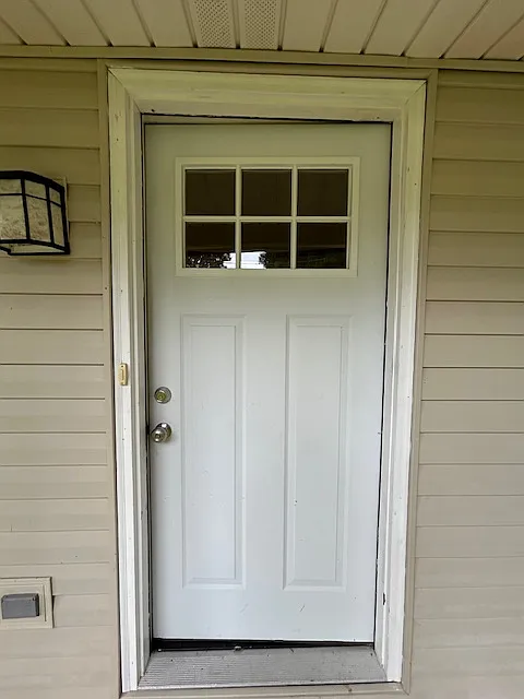 3 bed, 1700 sqft, $1,700 — Photo 2