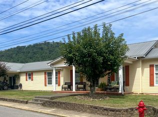 308 N Arnold Ave, Prestonsburg, KY 41653