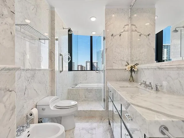 17475 Collins Ave #504 — Photo 7