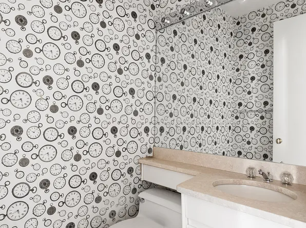 200 East 65th Street image 6 of 6