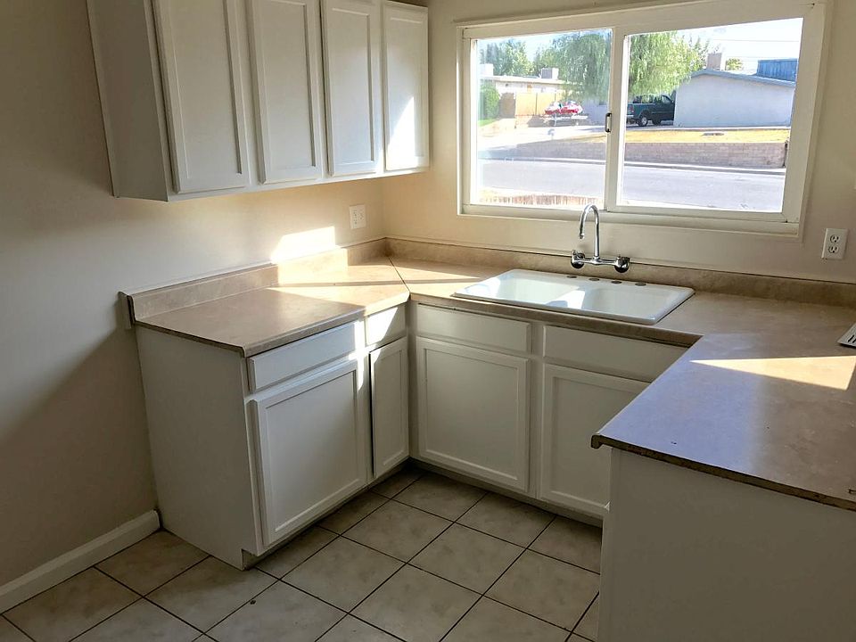 2nd image of 2608 Pageant St