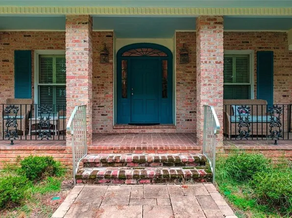 14301 S Wintzell Ave, Bayou La Batre, AL 36509