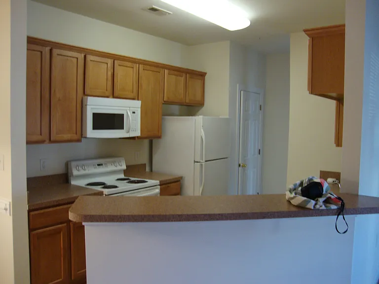 2065 Silvercrest Dr #6A — Photo 4