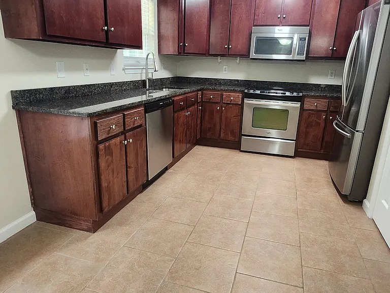 157 Bay View Dr — Photo 10