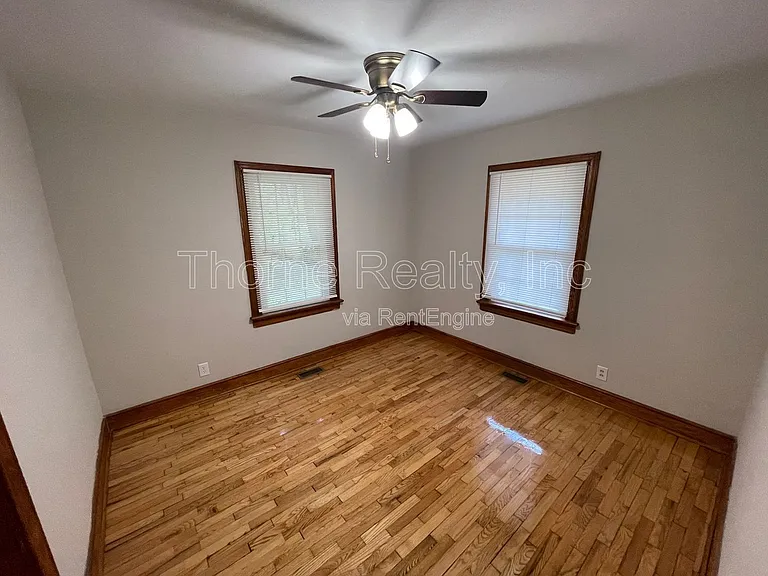 1809 Bedford Rd — Photo 6