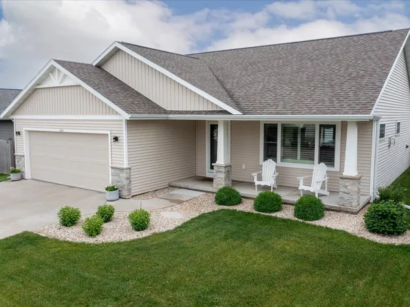 3381 Mockingbird Way, Oshkosh, WI 54904