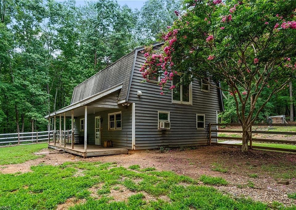 1st image of 505 Tipperary Ln