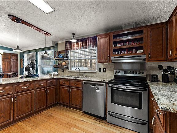 5th image of 4699 Dorsey Rd