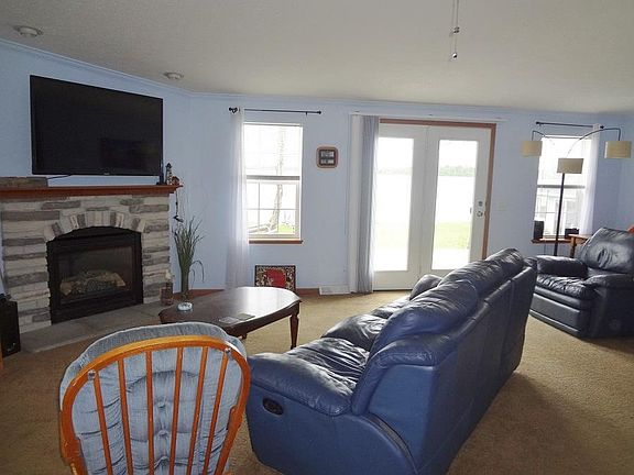 5th image of 14428 Lakeside Dr