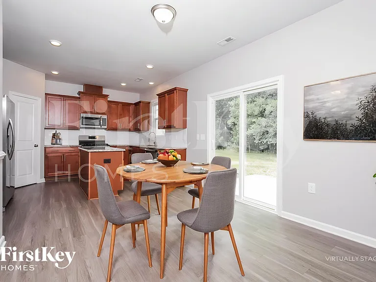 636 Starry Sky Dr — Photo 5