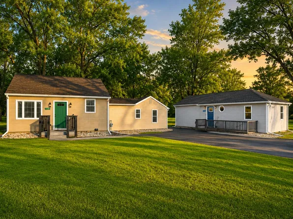 1735 S Fairbanks St, Griffith, IN 46319