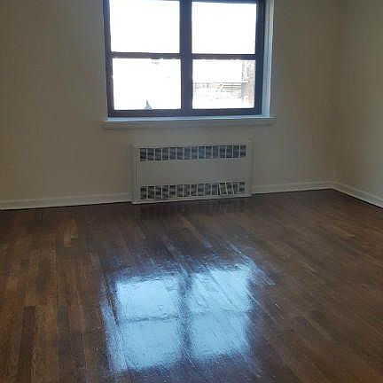 4th image of 9960 64th Ave #6Z