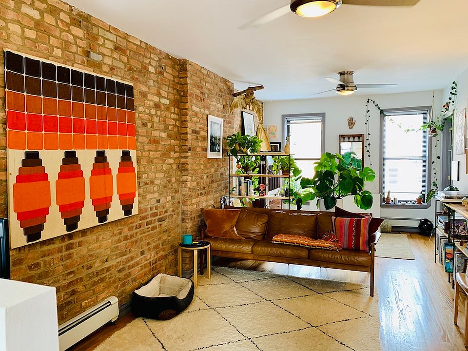 1st image of 102 15th St APT 3