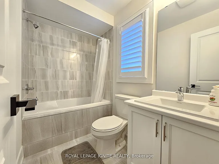 48 Duxbury Rd — Photo 20