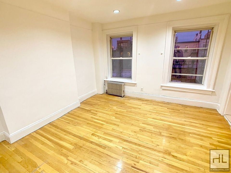 1st image of 77 Woodhull St #3