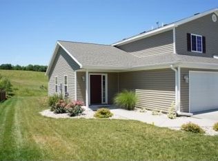 501 Highland Ridge Dr, Manhattan, KS 66503