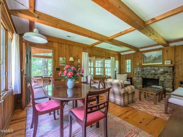 12 Beachwood Dr, Stockbridge, MA 01262