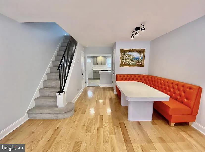 2 bed, 1.5 bath, 728 sqft, $1,850 — Photo 1