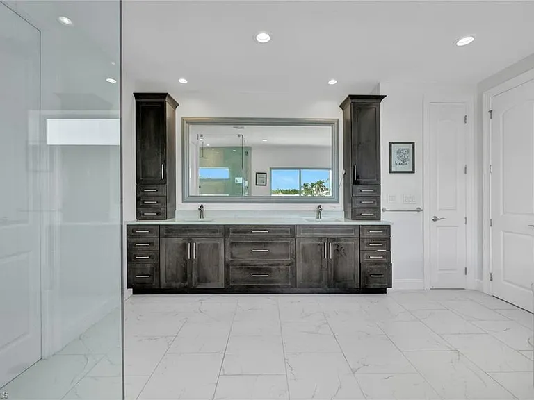 6448 Griffin Blvd — Photo 24