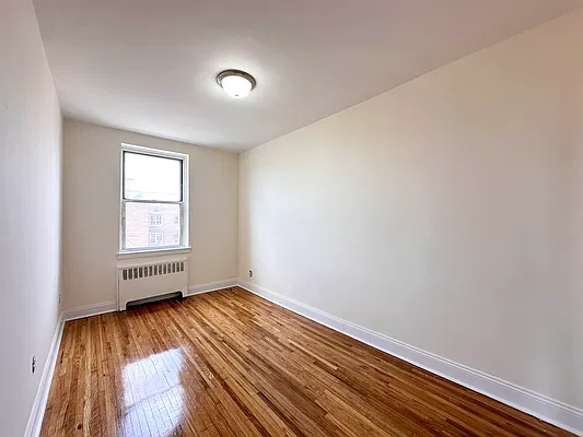 Rented by Premier One Realty LLC | media 8