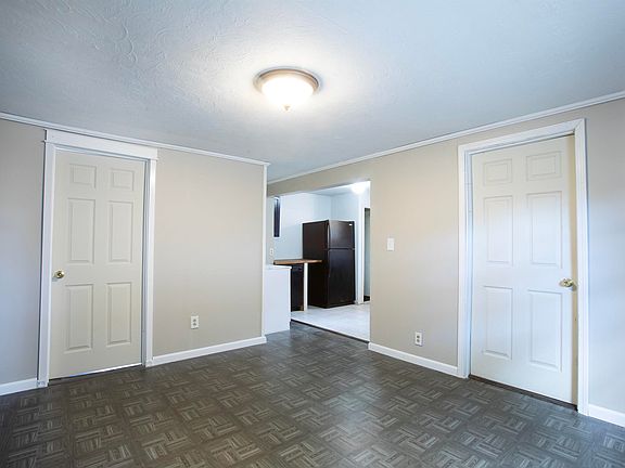 5th image of 2636 Henry St
