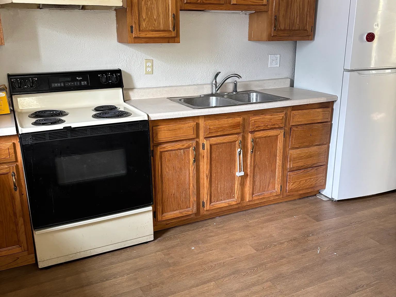 2 bed, 1.5 bath, 1238 sqft, $1,050 — Photo 2