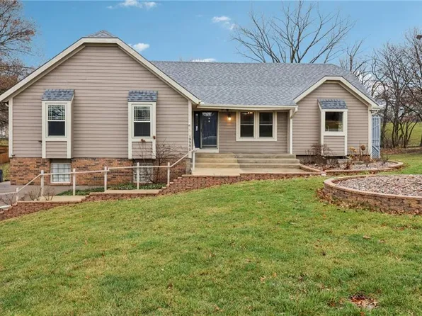 19985 W 119th St, Olathe, KS 66061