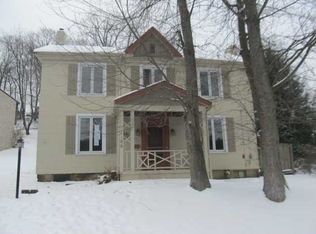 1108 McKnight Dr, Bethel Park, PA 15102
