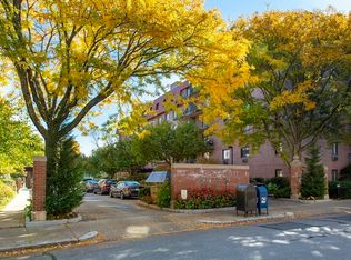 125 Pleasant St APT 401, Brookline, MA 02446
