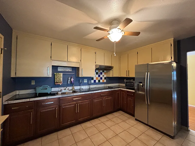 1700 Mahogany Way — Photo 11