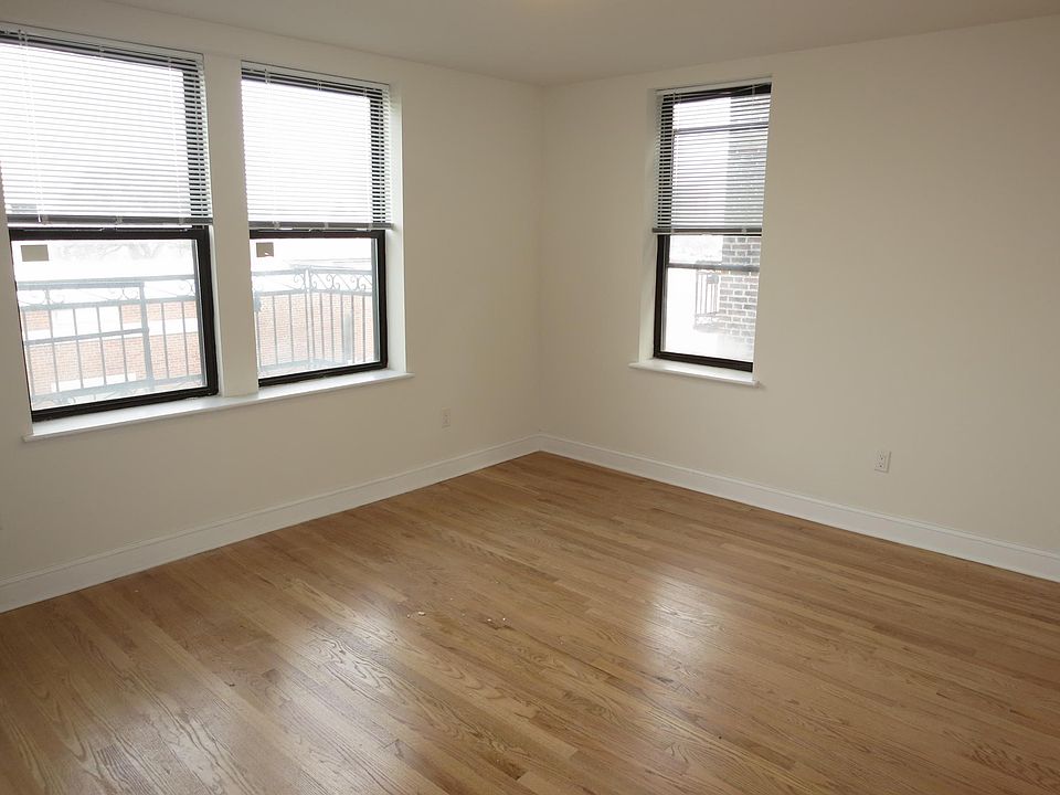 2nd image of 435 72nd St APT D5