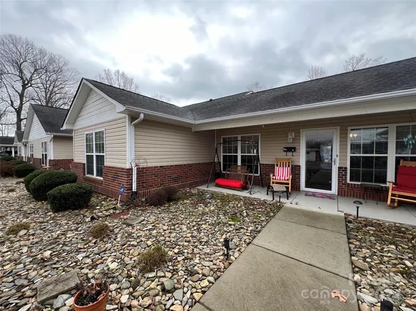 1004 E Main St APT B, Maiden, NC 28650