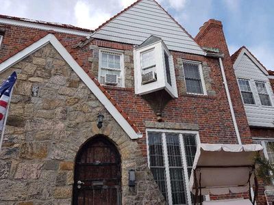 13056 225th St, Springfield Gardens, NY, 11413