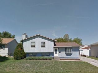 3914 Monterey Dr, Waterloo, IA 50701