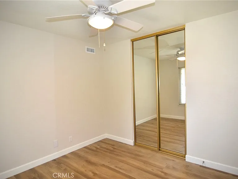 27972 Gallina — Photo 10