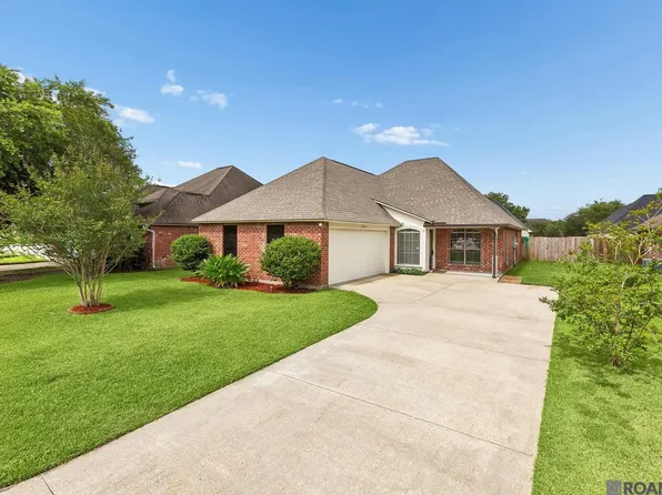 12215 Spring Valley Dr, Geismar, LA 70734