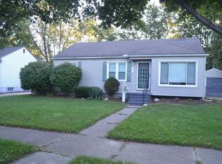 659 Chippewa Rd, Mount Clemens, MI 48043