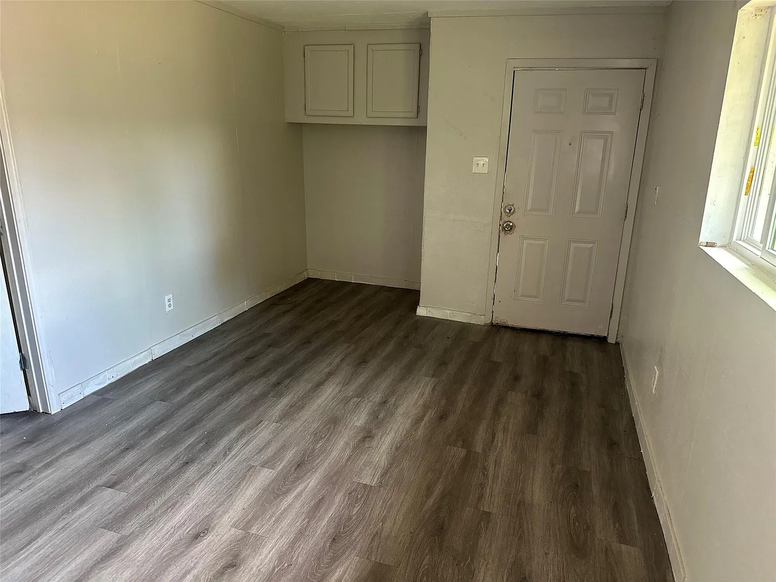 1 bed, 1.0 bath, $950 — Photo 2