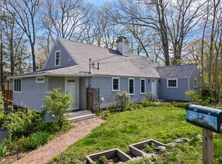 20 Robinhood Rd, Cape Elizabeth, ME 04107