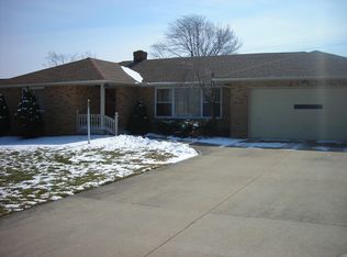 708 E Parkhaven Dr, Seven Hills, OH