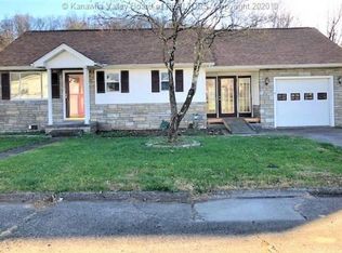 2821 Madison Ave, Saint Albans, WV 25177