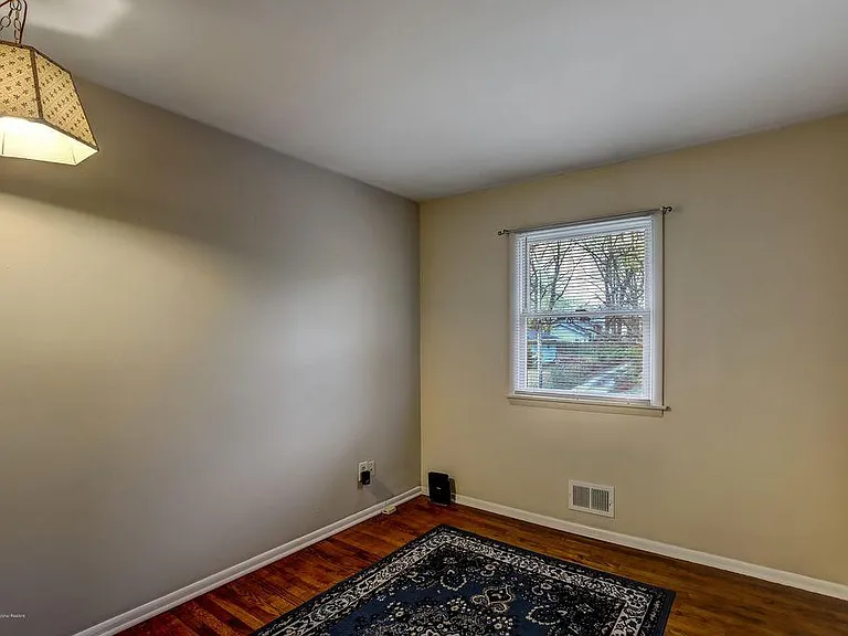 594 Vaughn Ave — Photo 13