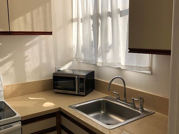 4th image of 1690 Beach St APT 202