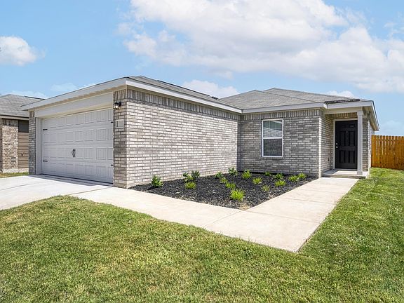 2nd image of 4418 Banting Cres