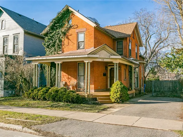 43 Alexander St, Rochester, NY 14620